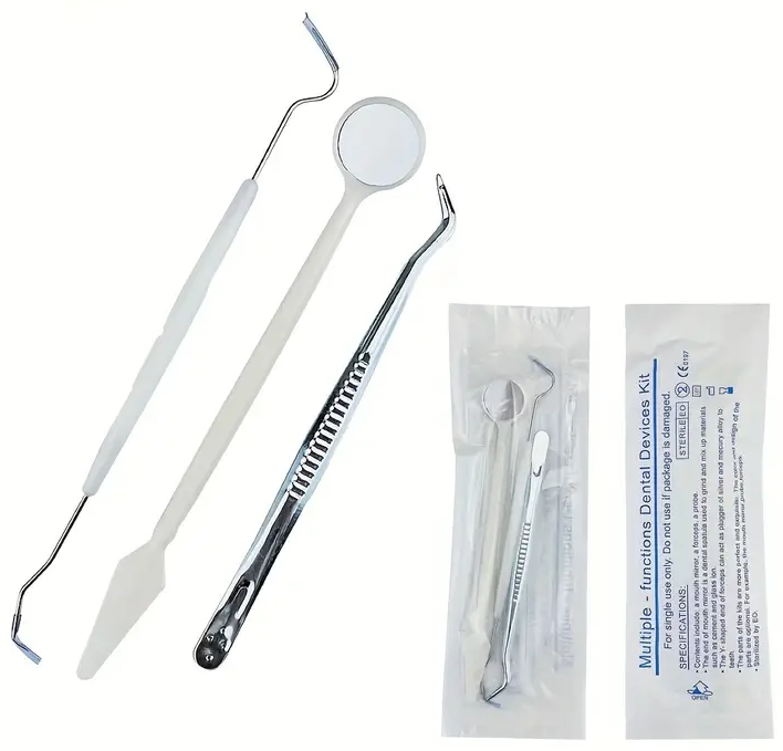 Pěkná sada zubních nástrojů pro péči o ústní dutinu
