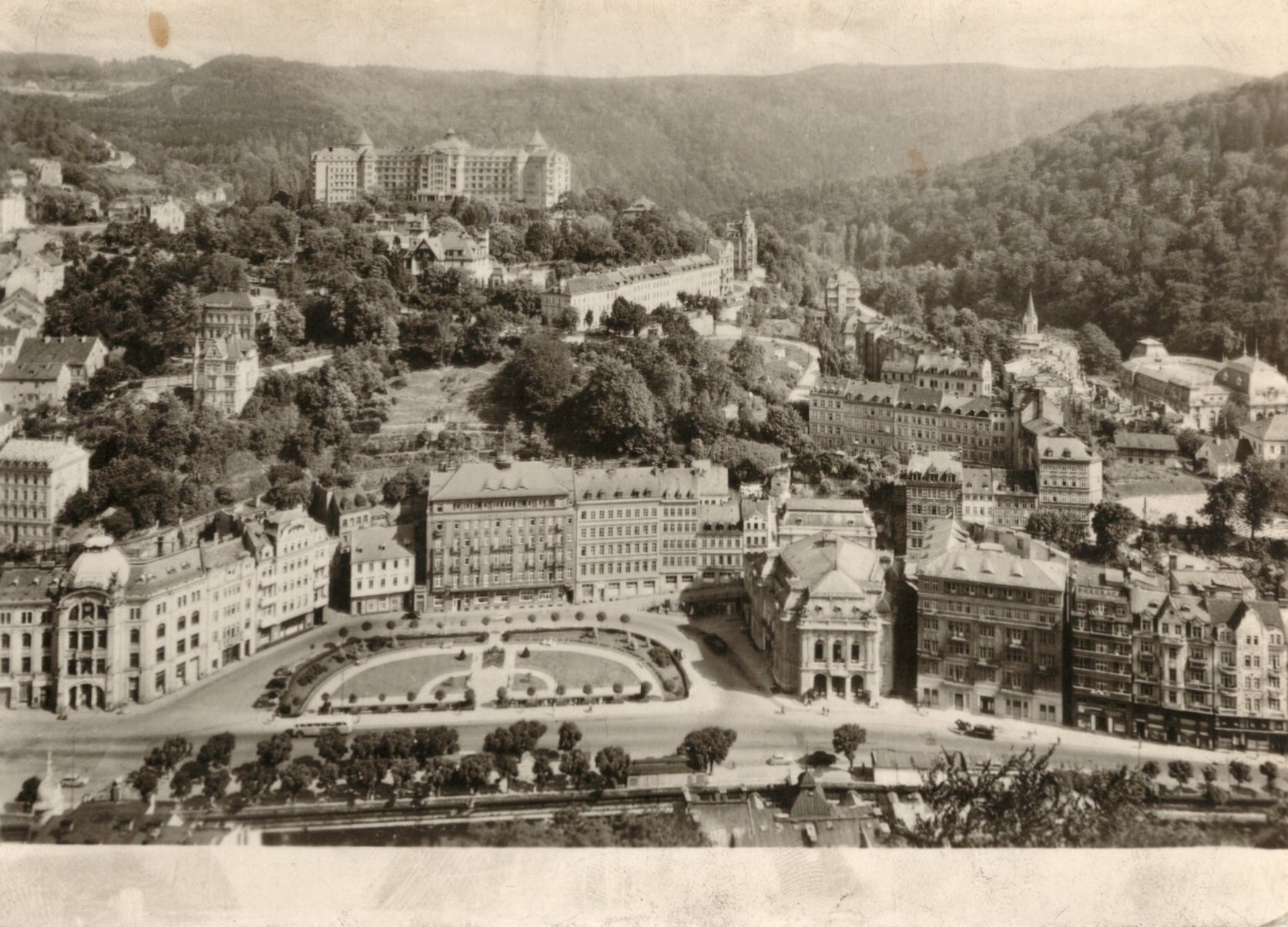 Stará Pohlednice - Karlovy Vary Leninovo náměstí 1956