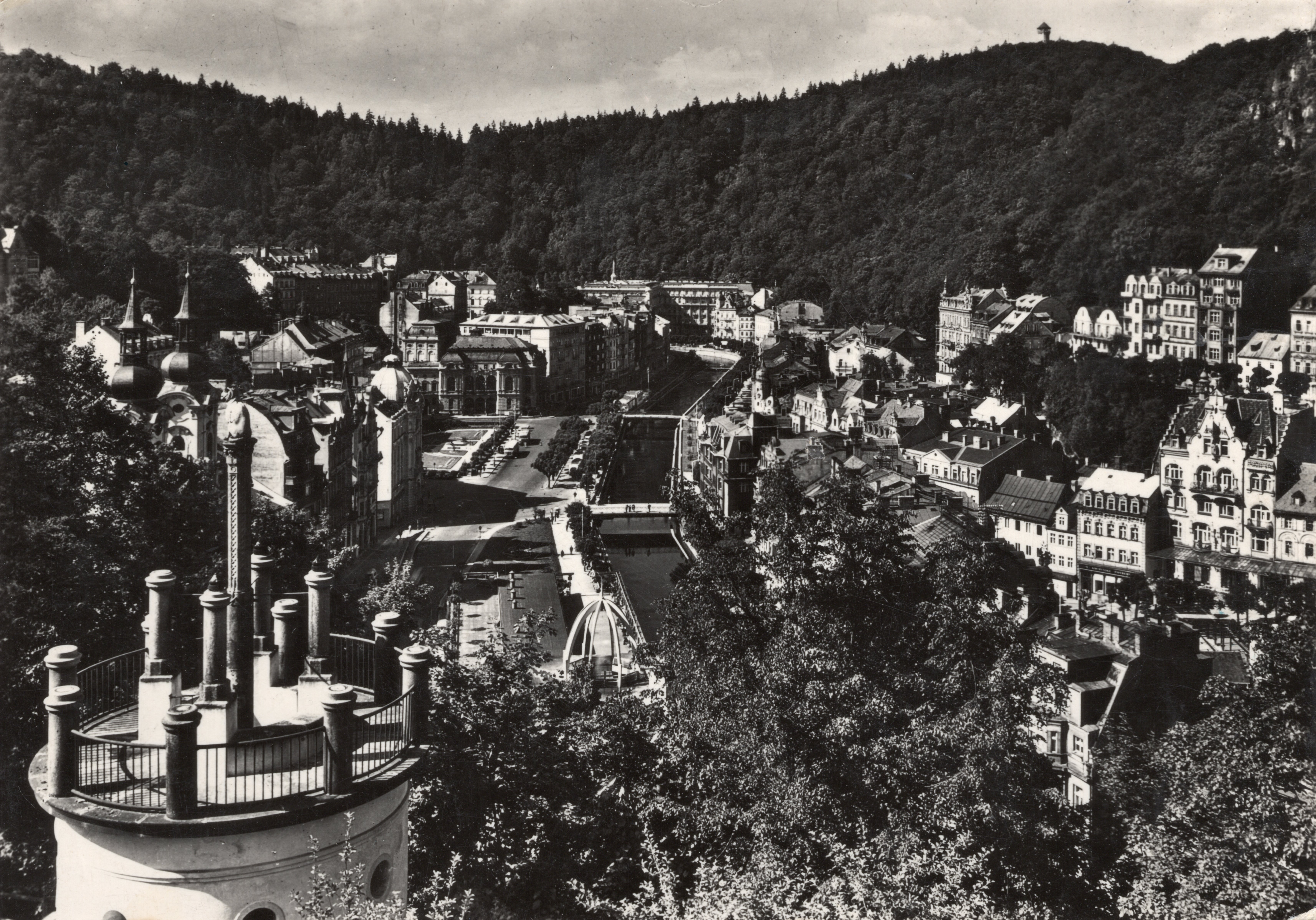 Stará Pohlednice Karlovy Vary Lázeňská čtvrt 1960