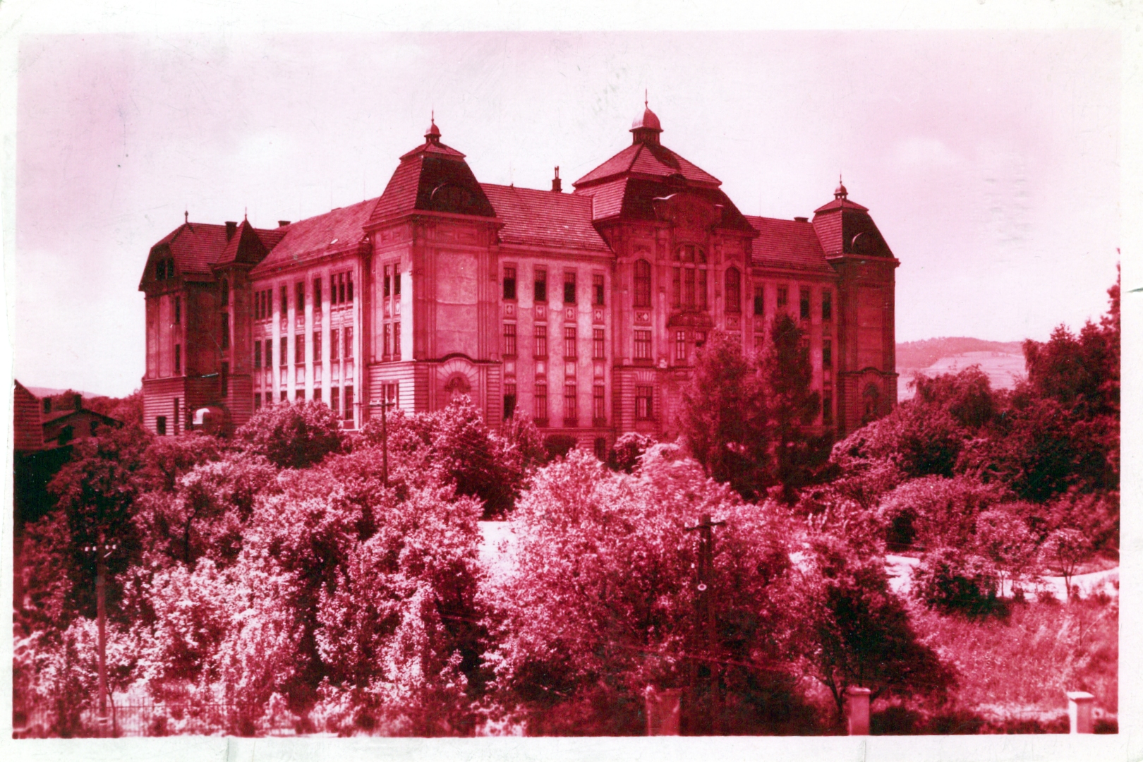 Stará Pohlednice Val. Meziříčí - Ústav hluchoněmých, rok 1940