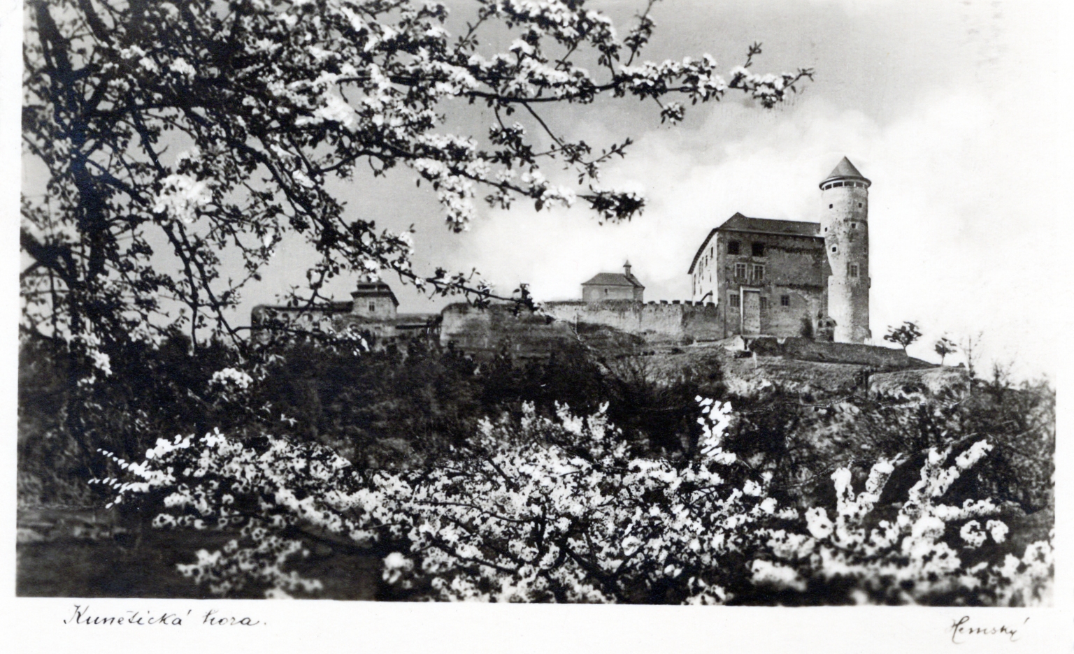 Stará Pohlednice Kunětická Hora, rok 1936