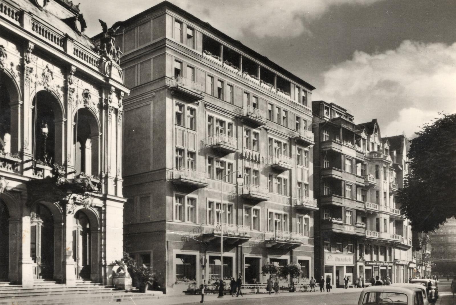 Stará Pohlednice A18, Karlovy Vary Lázeňský dům Rozkvět 1966