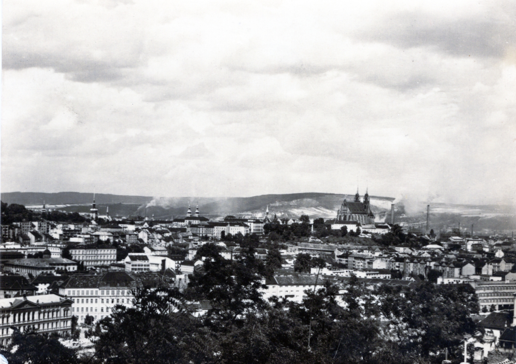 Stará Pohlednice A18, Brno - celkový pohled, rok 1957