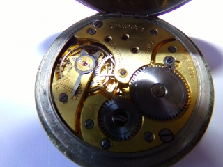Staré kapesní hodinky Omega - plně funkční